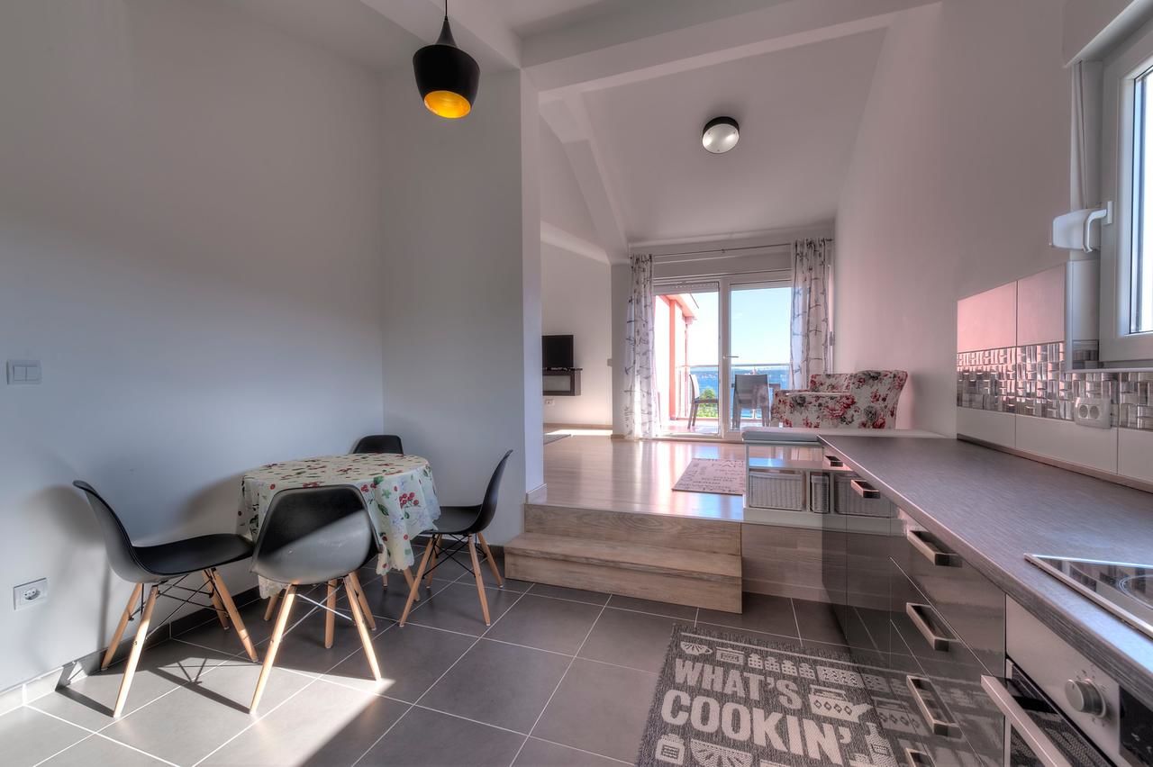 Апартаменты Apartments Delfin Тиват