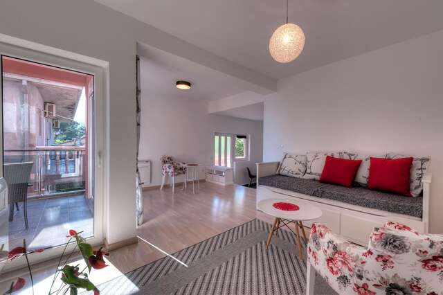 Апартаменты Apartments Delfin Тиват-46