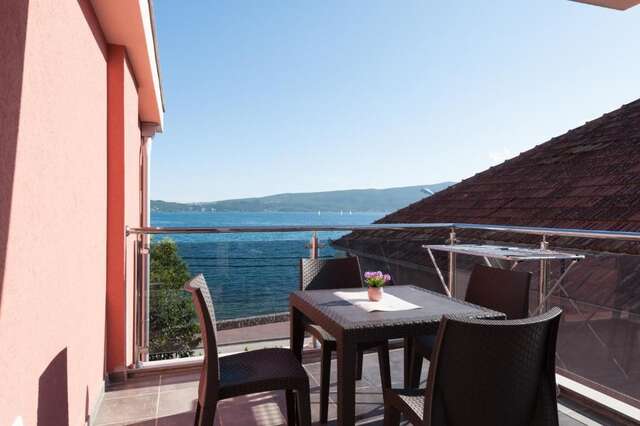 Апартаменты Apartments Delfin Тиват-71